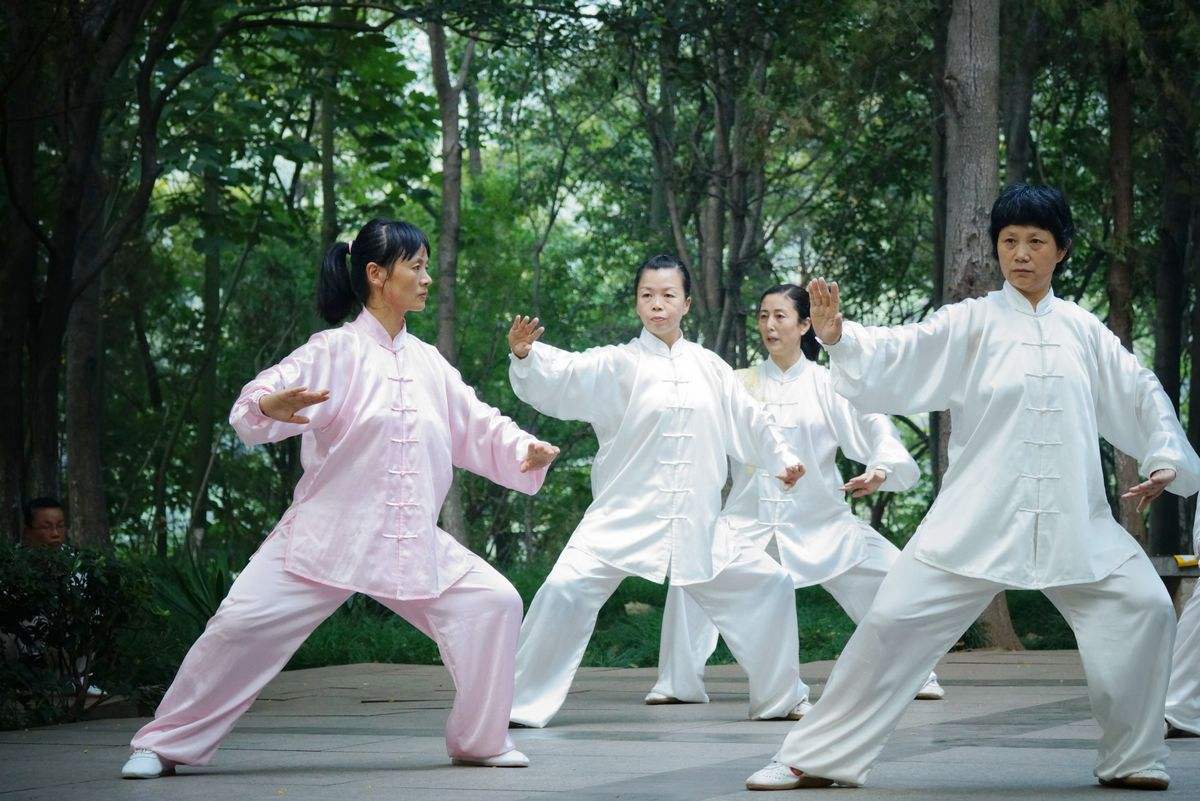 练习太极拳强身健体