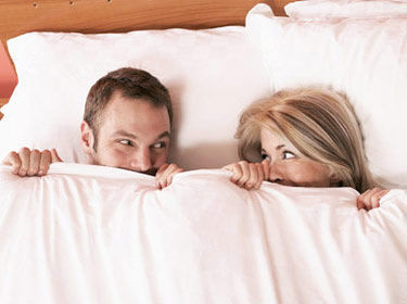 闺房里的情趣小游戏，你懂的