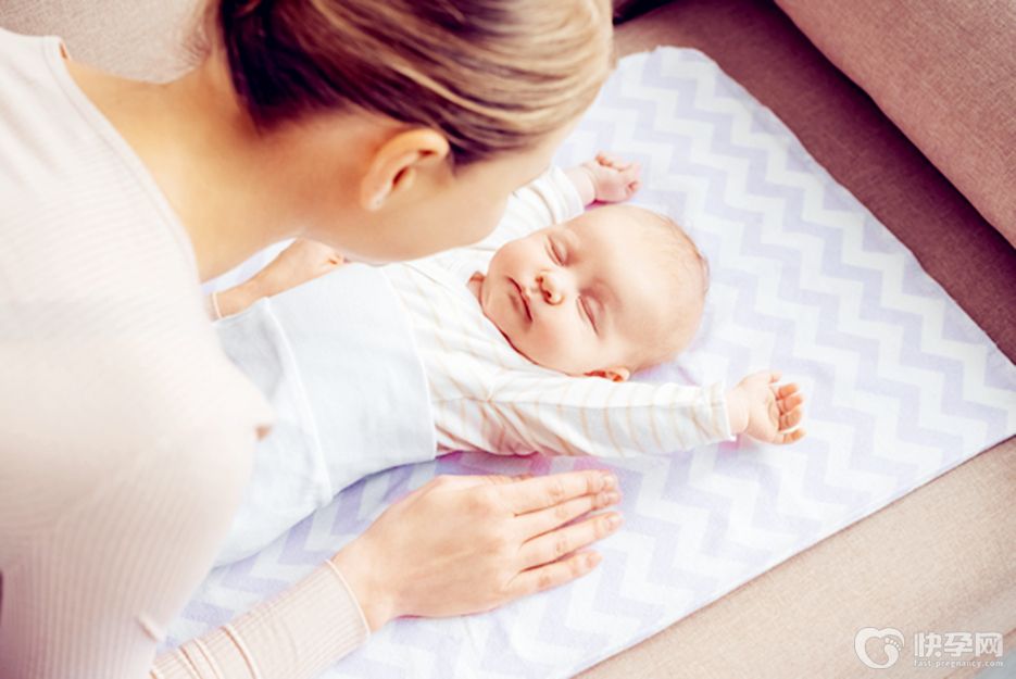 怎样训练两岁宝宝自主入睡的能力？四位妈妈的纯经验分享