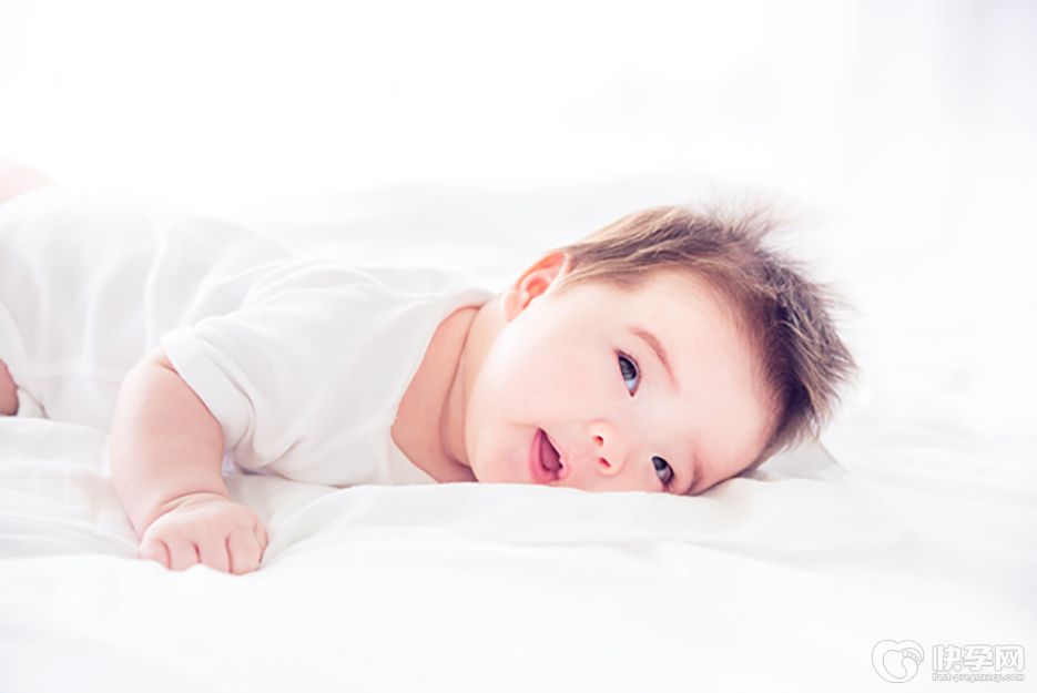 黄疸高说明婴儿身体有问题，超过这个数字对大脑影响大