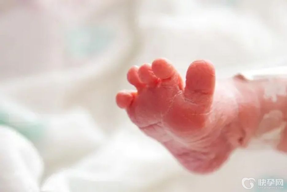 新生儿6种异常不用慌，均属正常别再自己吓自己