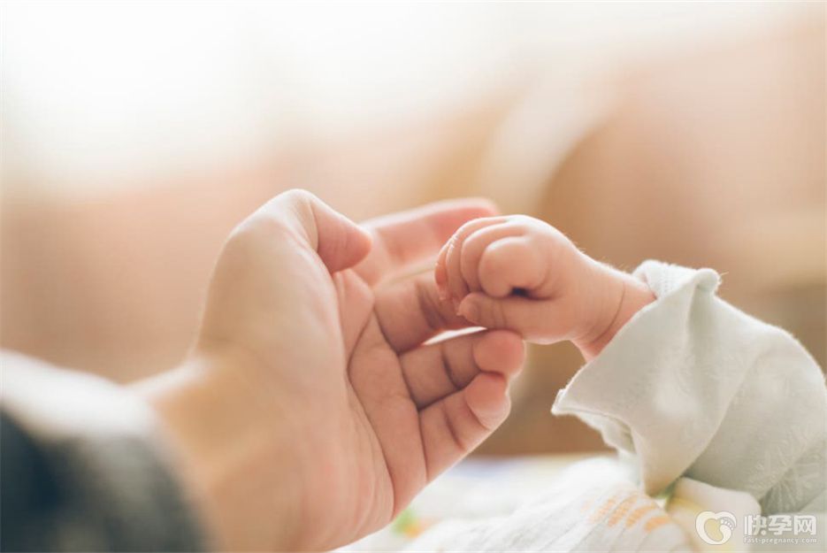 盘点娱乐圈八位被告知选择代怀生子的女星，谁最让你出乎意料？