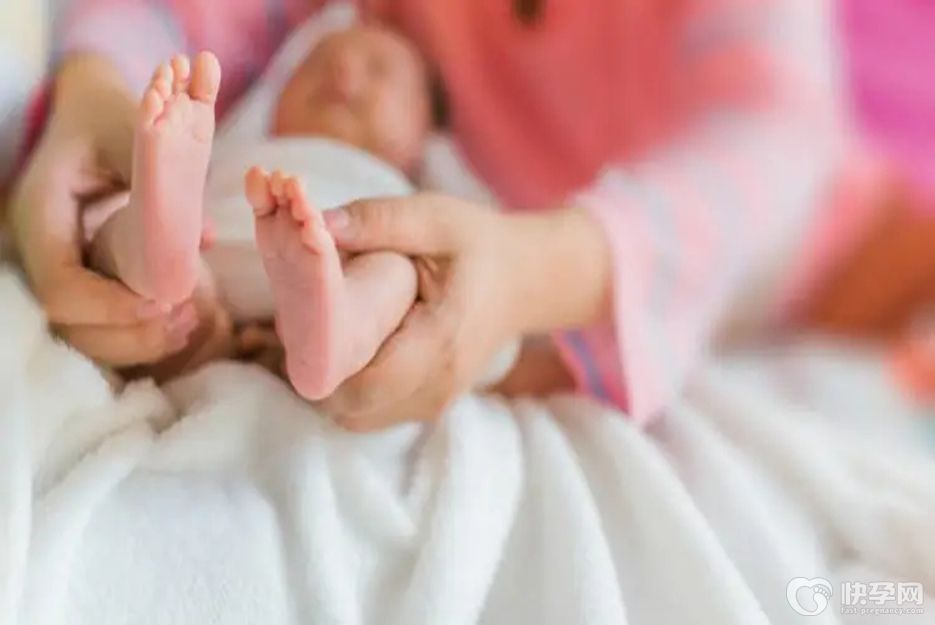 婴儿抚触顺口溜儿歌完整版，同时也别忘了做好抚触前的准备工作