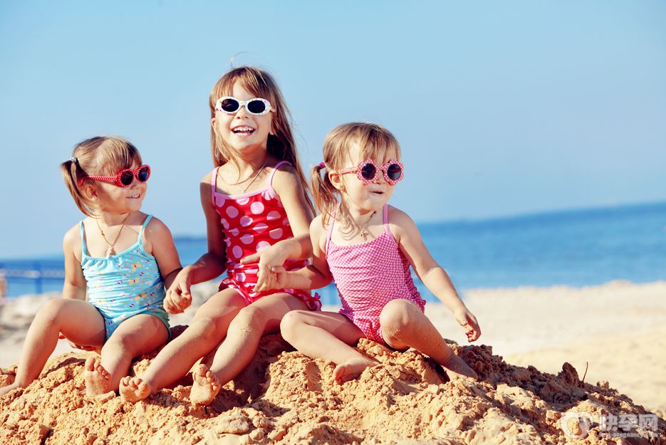 3岁娃喊头疼做CT前躺地自转20分钟-多大的孩子才能做ct？