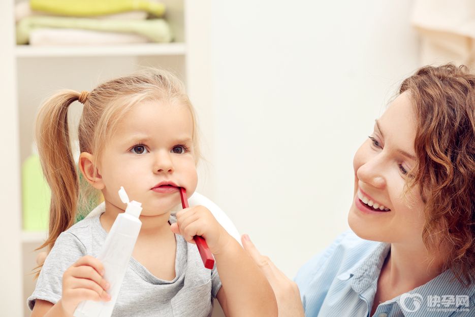 11岁男孩从早到晚帮爸爸看三个摊-如何培养一个真正懂事的孩子？