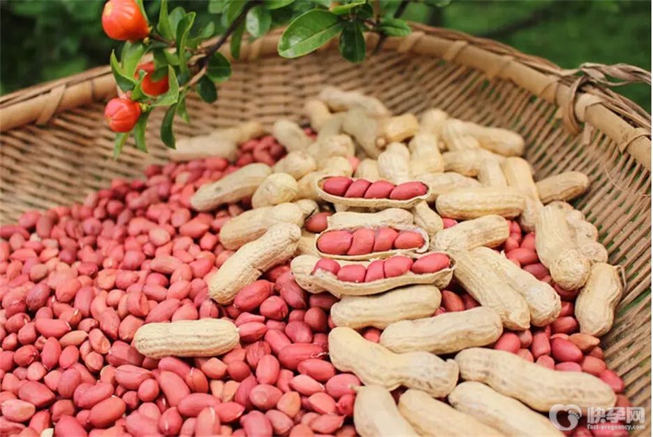 女人经常吃花生的6个惊人好处，现在知道还不晚