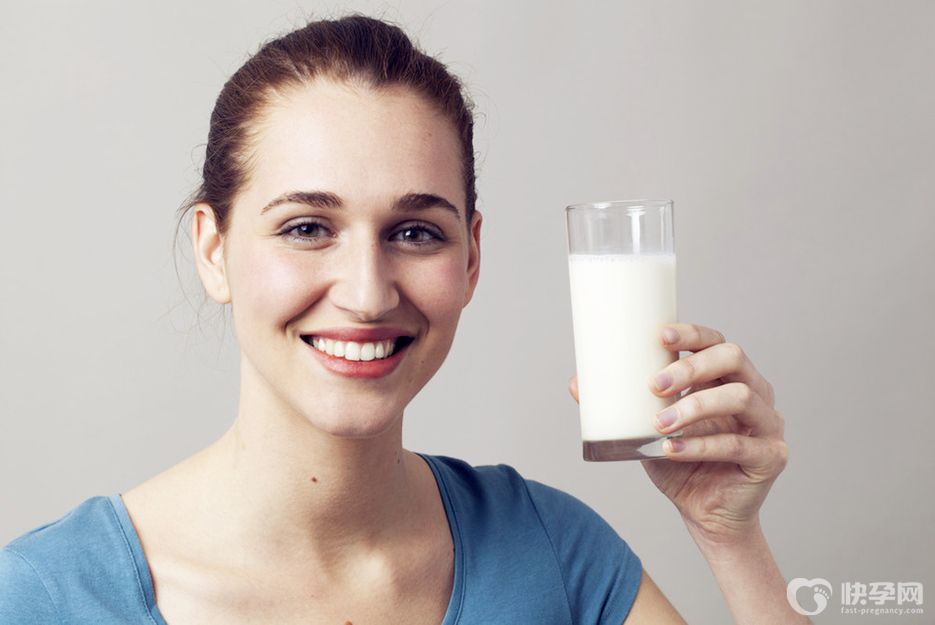 喝牛奶会长痘痘吗？喝牛奶长痘痘原因分析