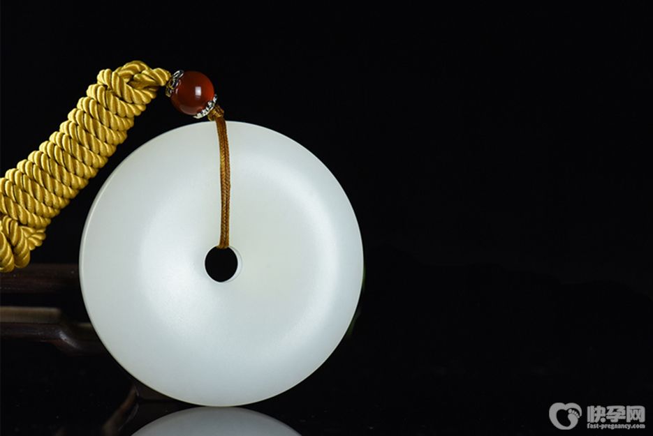 戴平安扣的好处和禁忌，原来还有这么多不为人知的秘密