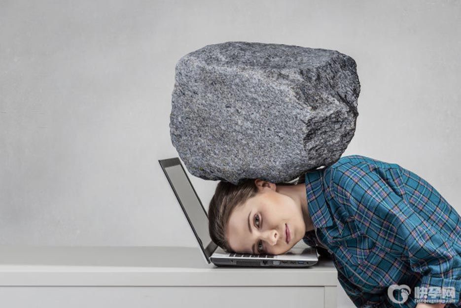 女性精神压力大的表现，一旦出现就需要进行自我调适了