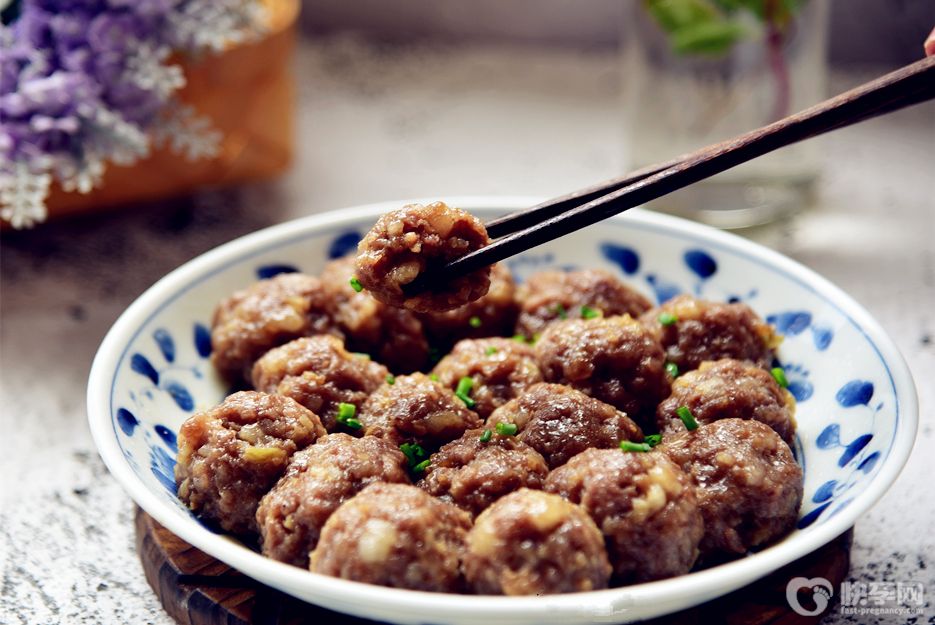 肉丸子怎么做好吃？2025赠你肉丸子的家常做法简单