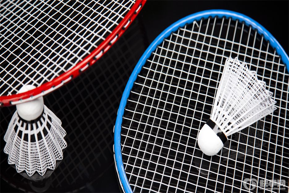 打羽毛球能减肥不？2025赠你羽毛球减肥的方法