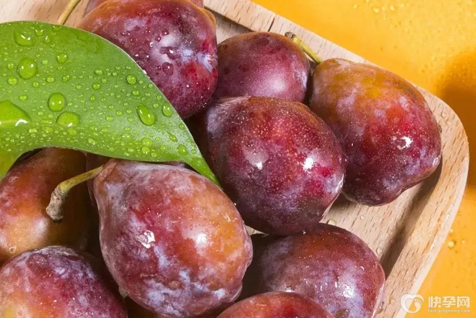 女人每天吃西梅的好处，给你带来意想不到的惊喜