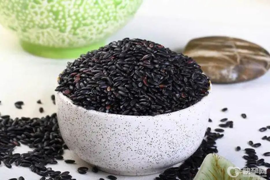 女人常喝黑米粥的好处，5个变化正在悄悄降临