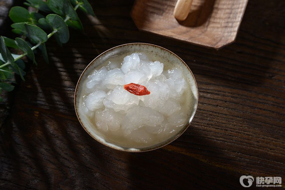 女人雪蛤吃了最明显效果，五个变化会让你惊喜不已