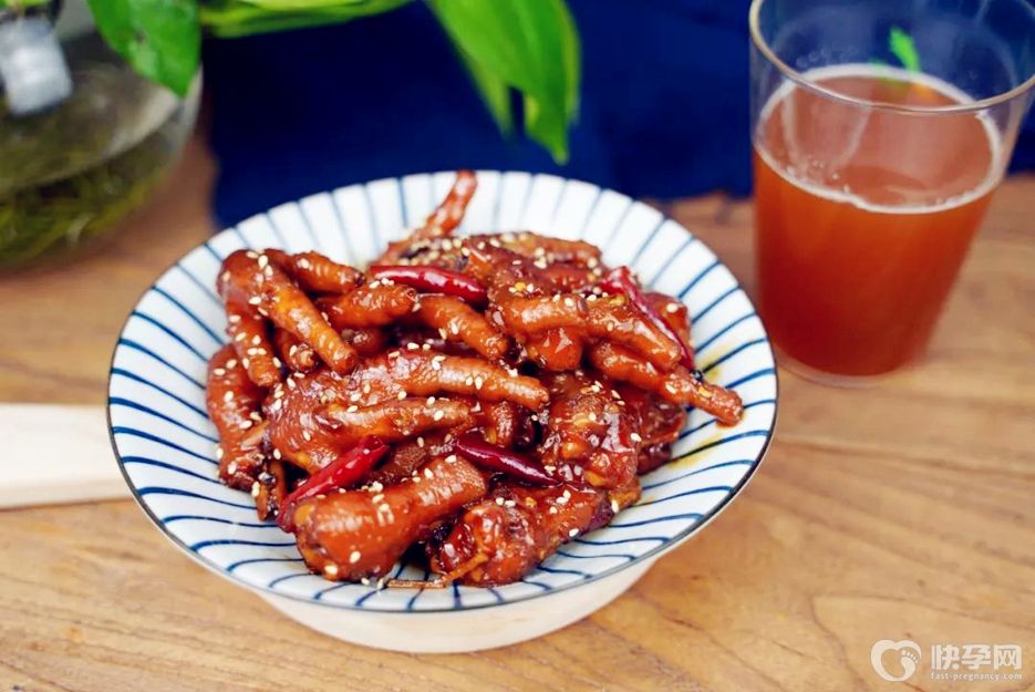 卤鸡爪怎么制作好吃？卤鸡爪的制作方法和配料分享