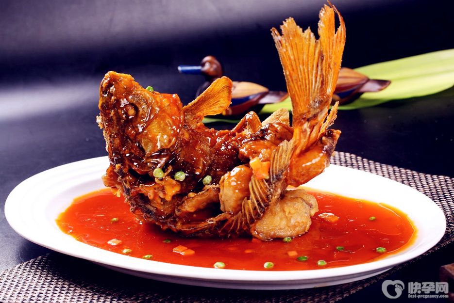 鲤鱼怎么做才好吃？2025赠你鲤鱼好吃的家常做法