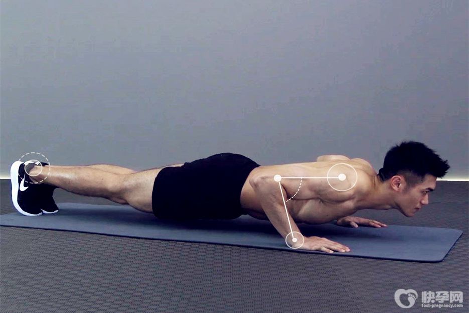 俯卧撑锻炼哪里的肌肉？看完俯卧撑锻炼的好处你就知道了