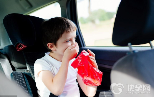 七种最简单防晕车窍门，出门不怕坐车了