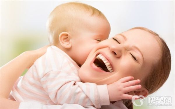 2025年生三胎中央真的会奖励30万吗？可以享受哪些福利？