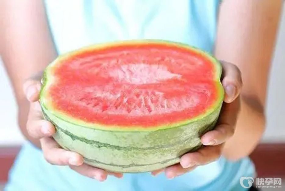 坐月子能吃西瓜吗？专家说可以适量吃