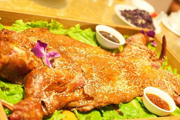 怀孕的人可以吃烤全羊吗？吃烧烤会有什么影响？