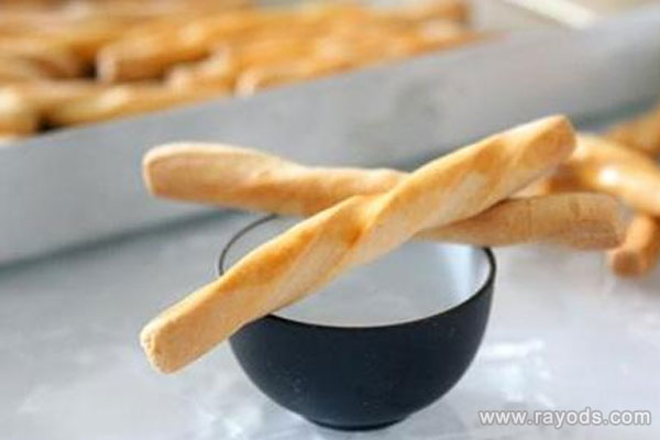 婴儿磨牙棒几个月用？如何选择宝宝的磨牙器具