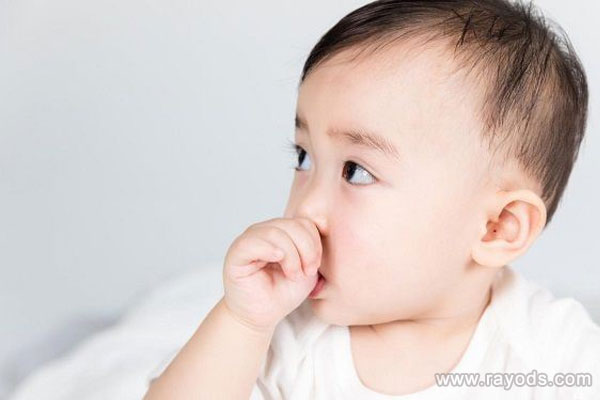 新生儿对眼是什么原因？怎么预防婴儿斗鸡眼