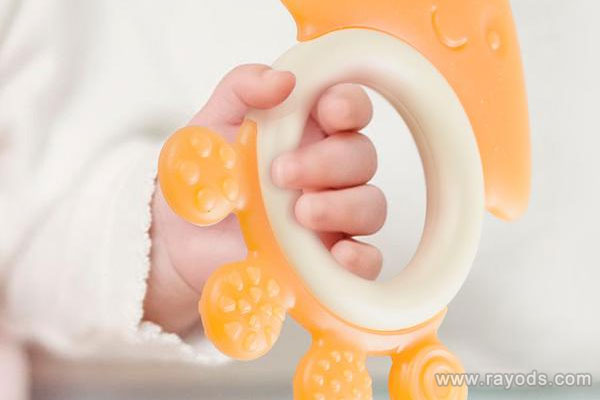 磨牙棒对宝宝长牙齿有影响吗？