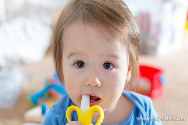 婴儿磨牙棒什么时候用？自制婴儿磨牙棒步骤