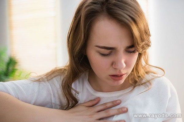 产后初乳奶腺怎么疏通？初乳涨奶的解决方法