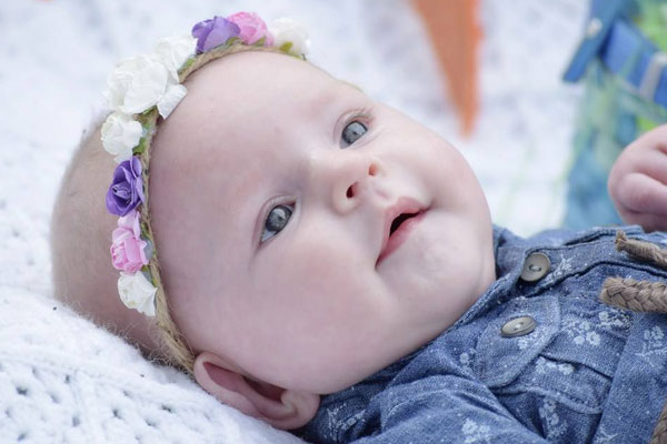 黄疸高的宝宝可以喝母乳吗？母乳喂养的标准姿势介绍