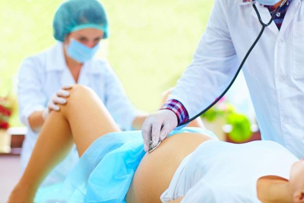 婴儿宫内感染的原因 孕期宫内感染是什么原因