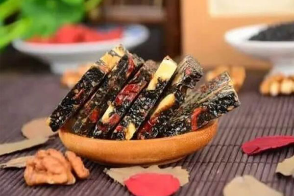 备孕期间女性朋友能不能吃阿胶糕？