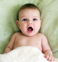 助孕宝宝多大就该自己吃饭？