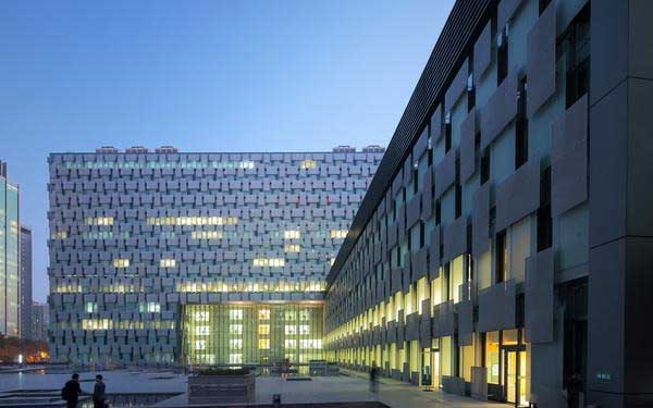 南京大学医学院附属鼓楼医院简介_地址_费用_试管婴儿医院