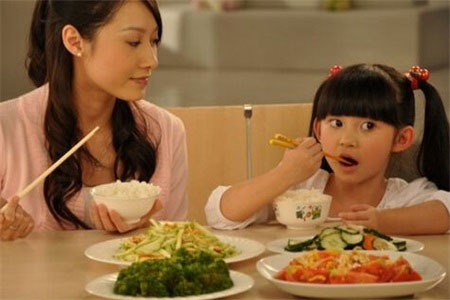 宝宝便秘怎么办？妈妈们别着急，先看这几点