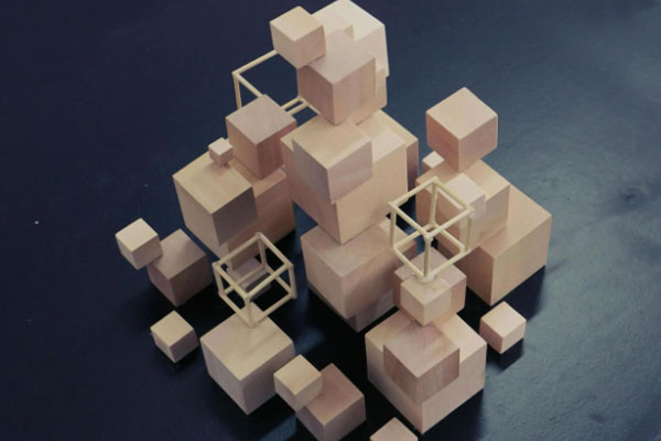 适合1岁男孩的玩具有哪些？推车、积木、变形金刚玩具推荐