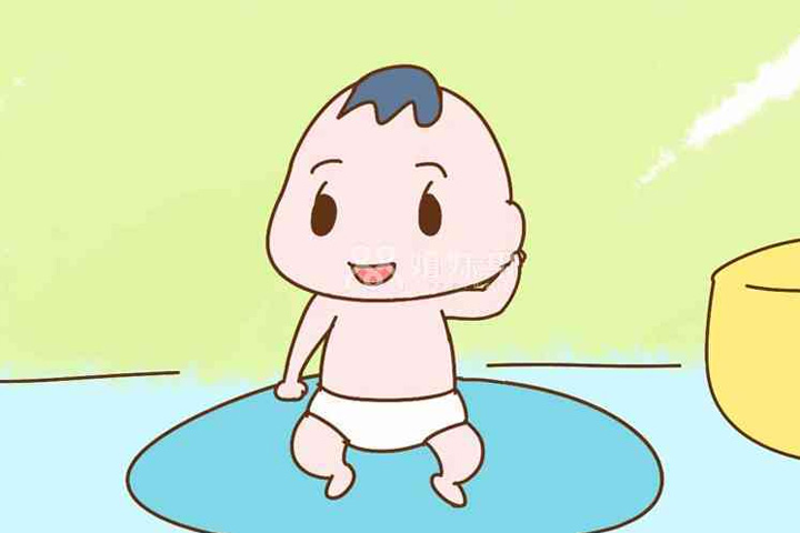 冬季婴儿肚围应该穿在衣服里面还是外面？