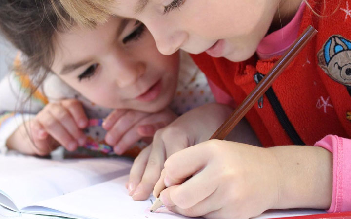 婴儿智商高的10大特征，聪不聪明看眼神表现就知道