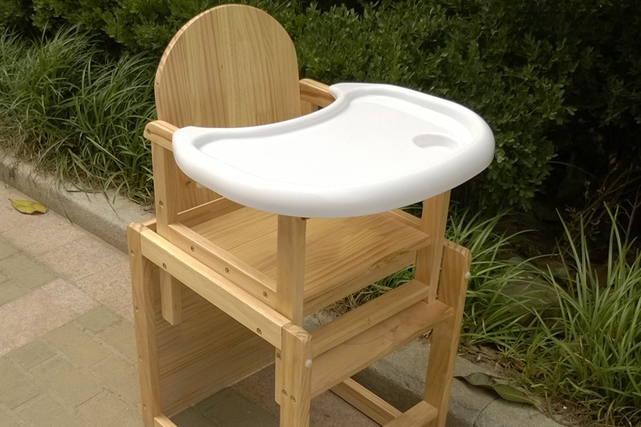 买宝宝餐椅时选择哪种材料的最实用？