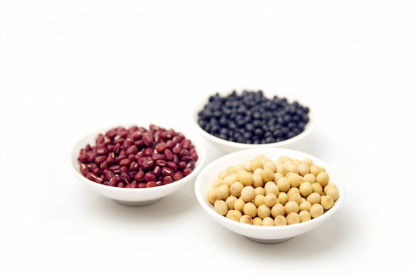 女人吃黄豆还是黑豆好？对女人来说备孕哪个更好？