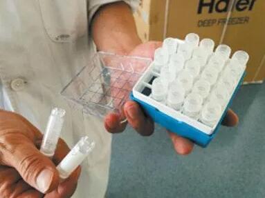 用精子库的精子做试管多少费用？附费用明细？