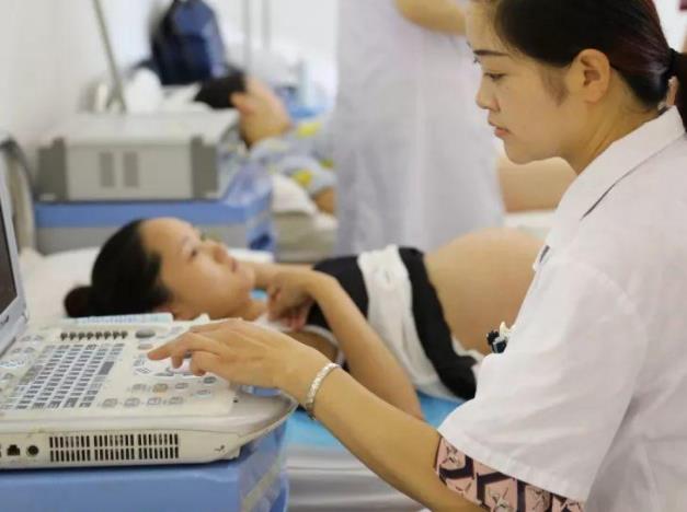 湖南中南大学湘雅医院试管婴儿成功率高吗？附生殖医生排名推荐？