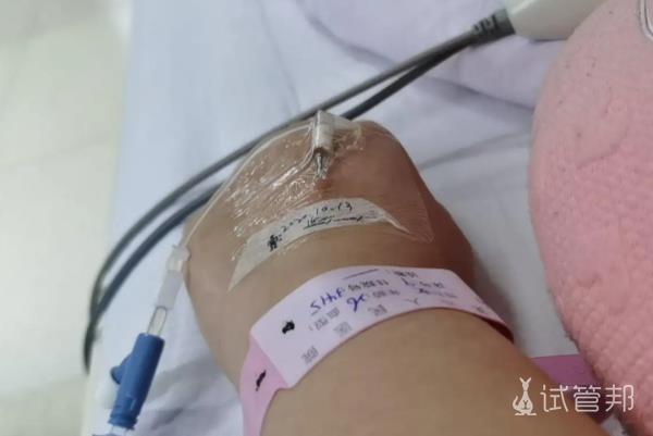 在琼海市中医院试管婴儿一次成功，真后悔没有早点开始！