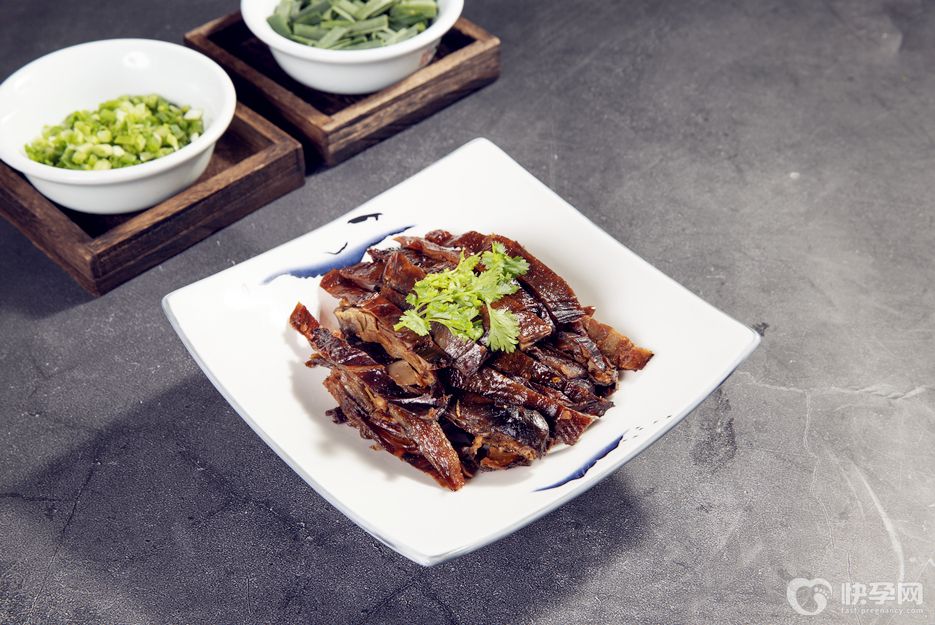 试管婴儿怀孕初期可以吃鸭子肉吗？专家解读怀孕怎么吃肉有营养