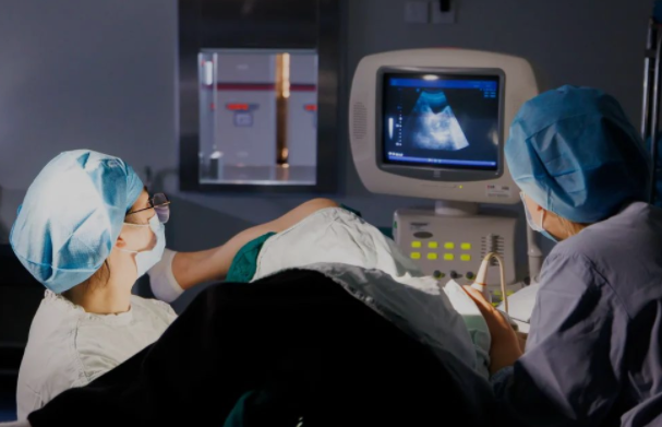 做试管婴儿一次移植越多胚胎越好吗？