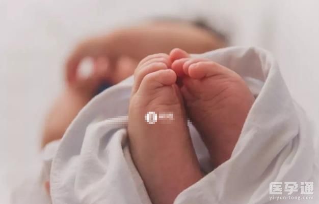 婴儿夜晚无端哭闹肠胀气加重？原因+办法1分钟解决！