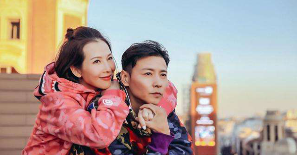 45岁蔡少芬意外怀上三胎，超高龄女性自然受孕真这么简单？