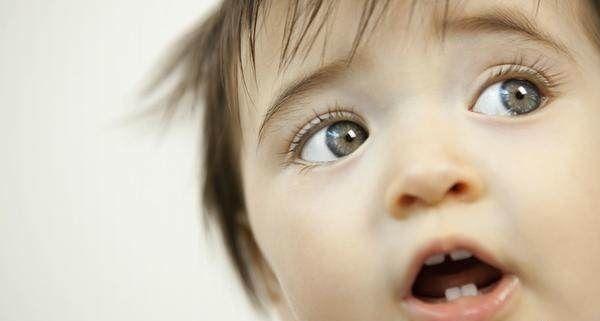 最早是4个月就长乳牙，如果宝宝九个月还没出牙正常吗？