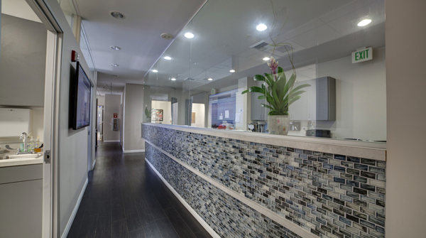 太平洋生殖中心(PFCLA):美国最早成立的试管婴儿诊所之一